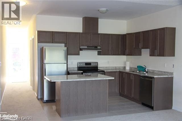 Building Photo - 14 Dorchester Blvd S