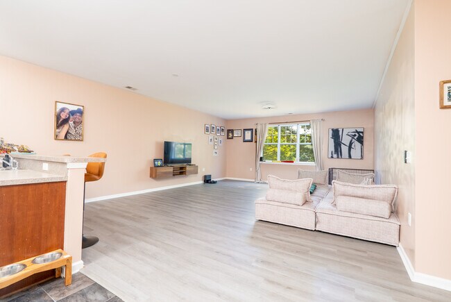 Foto del edificio - 4301 Colindale Rd