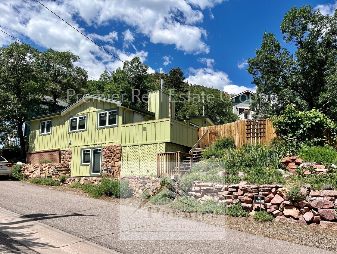 304 Pawnee Ave, Manitou Springs, CO 80829 House Rental in Manitou Springs, CO