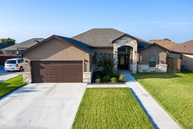 Building Photo - 208 Don Martin Dr