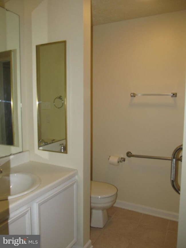 Building Photo - 12356 Quail Woods Dr