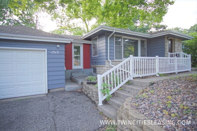 Foto del edificio - 1513 Winnetka Ave N