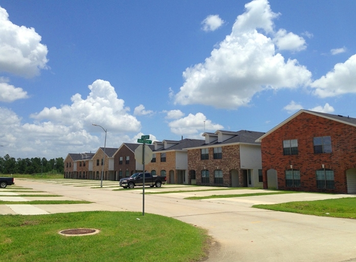 Primary Photo - Pine Landing Townhomes