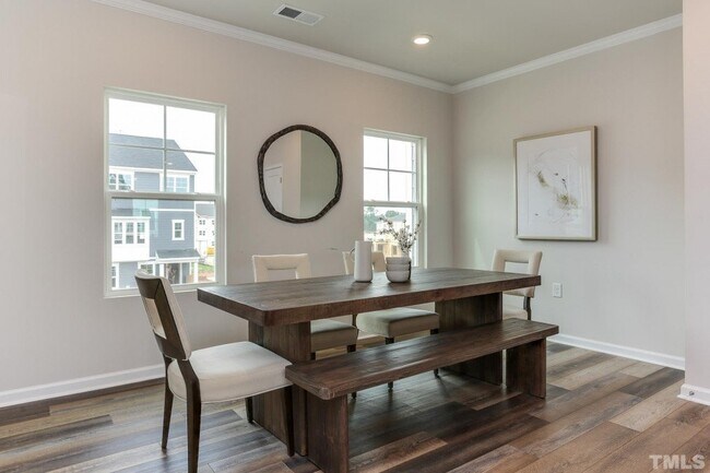 Foto del edificio - 1102 Talis Crk Dr