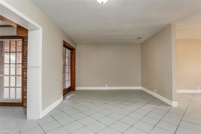 Building Photo - 3 br, 2 bath House - 6491 Sherman St # 0