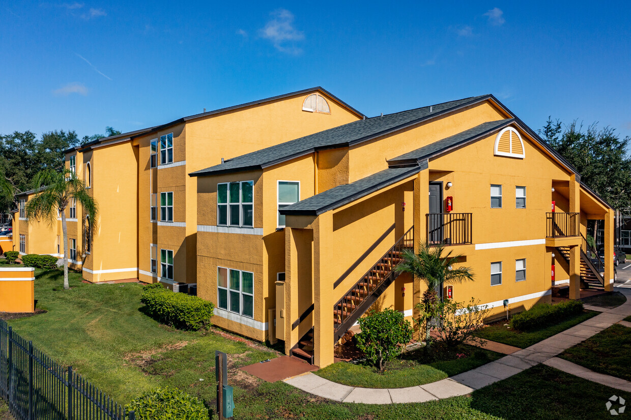 5749 Gatlin Ave Orlando, FL 32822 - Venetian Place Condos