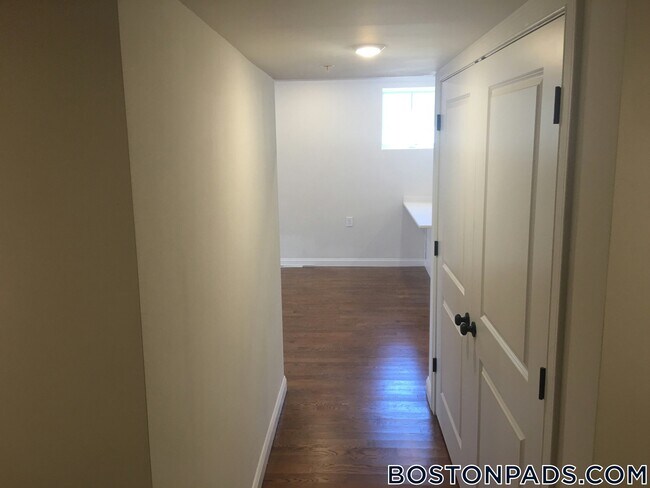 Foto del edificio - 2747 Washington St