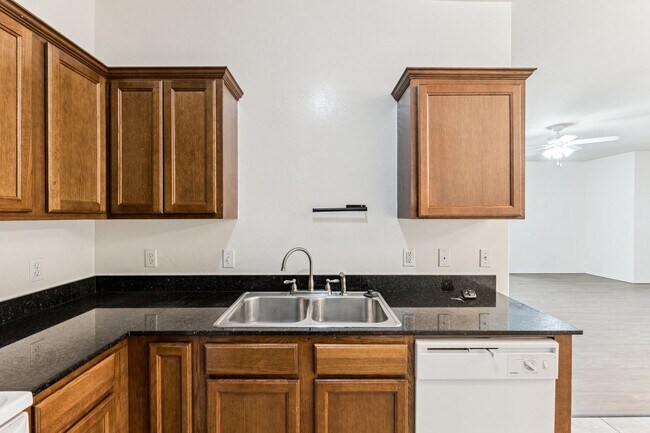 Foto del edificio - Mustang Schools