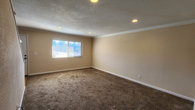 Foto del edificio - 2 Bed Unit In Somerset Woods Community