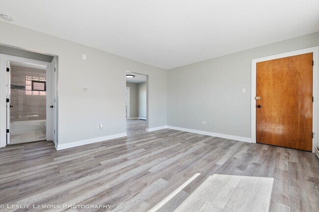 Foto del edificio - 7653 Roberts Rd