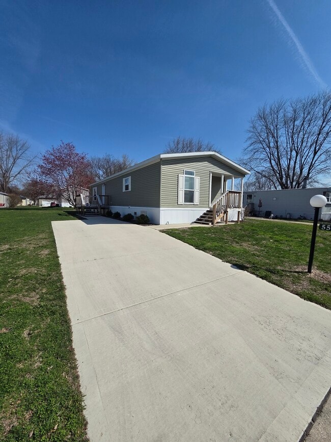 Building Photo - 55 Hickory Ln