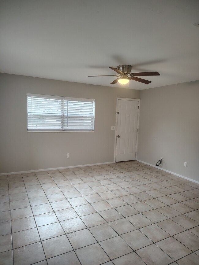 Foto del edificio - 5301 E 18th Ave