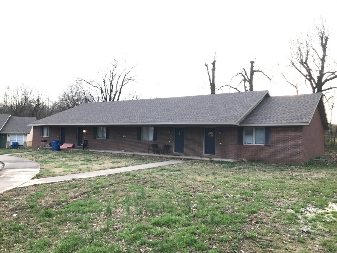 21 Welch Ct, Murray, KY 42071 Apartment for Rent in Murray, KY
