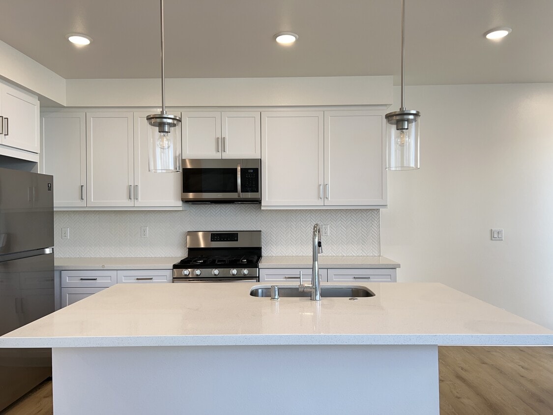 Foto principal - 9654 Nova Pl