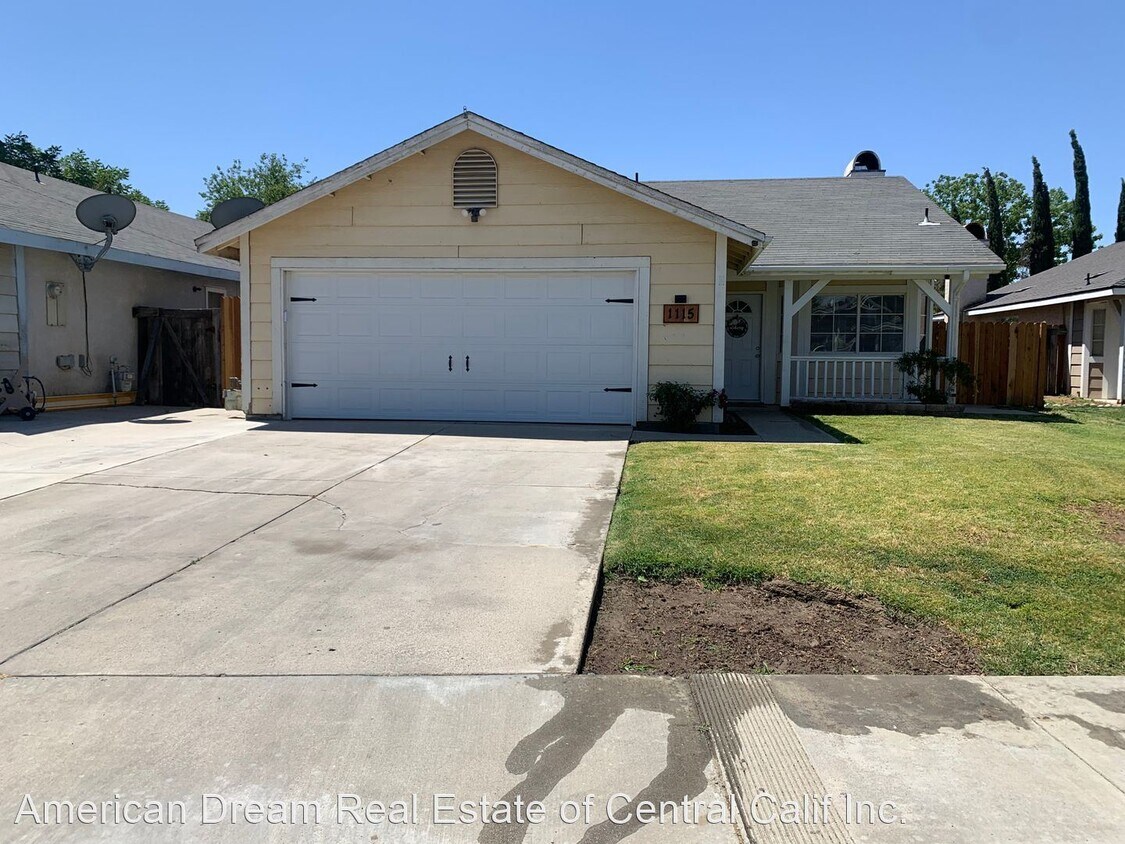 3 br, 2 bath House 1115 Tempe Drive House Rental in Hanford, CA