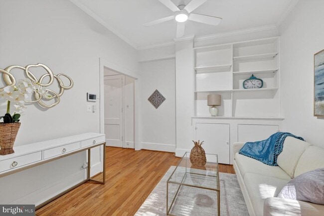 Building Photo - 3039 Macomb St NW