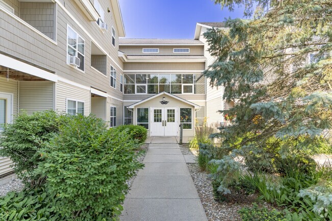 Building Photo - Eagle Crest Senior Housing