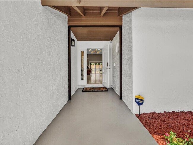 Foto del edificio - 1598 SW 5th Ave