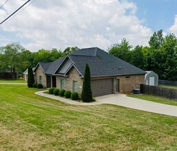 Building Photo - 100 Lorene Dr