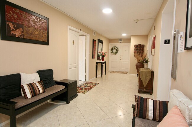 Building Photo - 3000 S Ocean Blvd