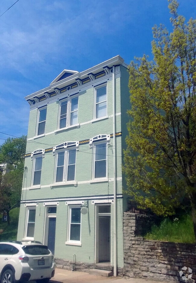 Building Photo - 518 Klotter Ave