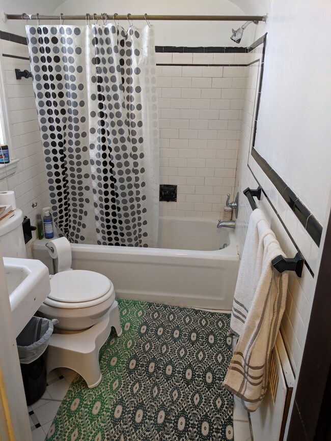 Foto del edificio - 28 N Symington Ave