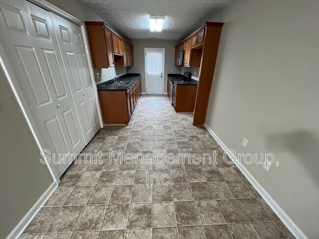 Building Photo - 158 Elder Dr SE