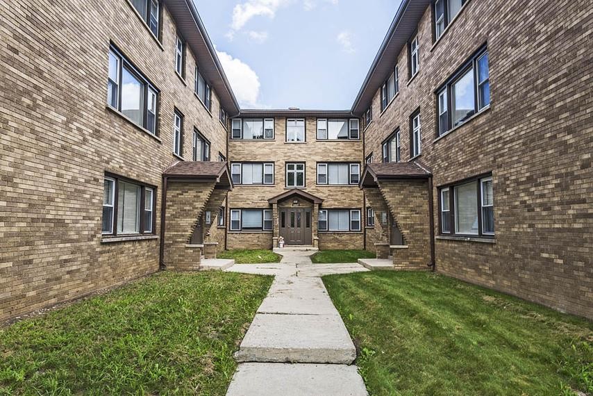 Foto principal - 14015 S Tracy Ave