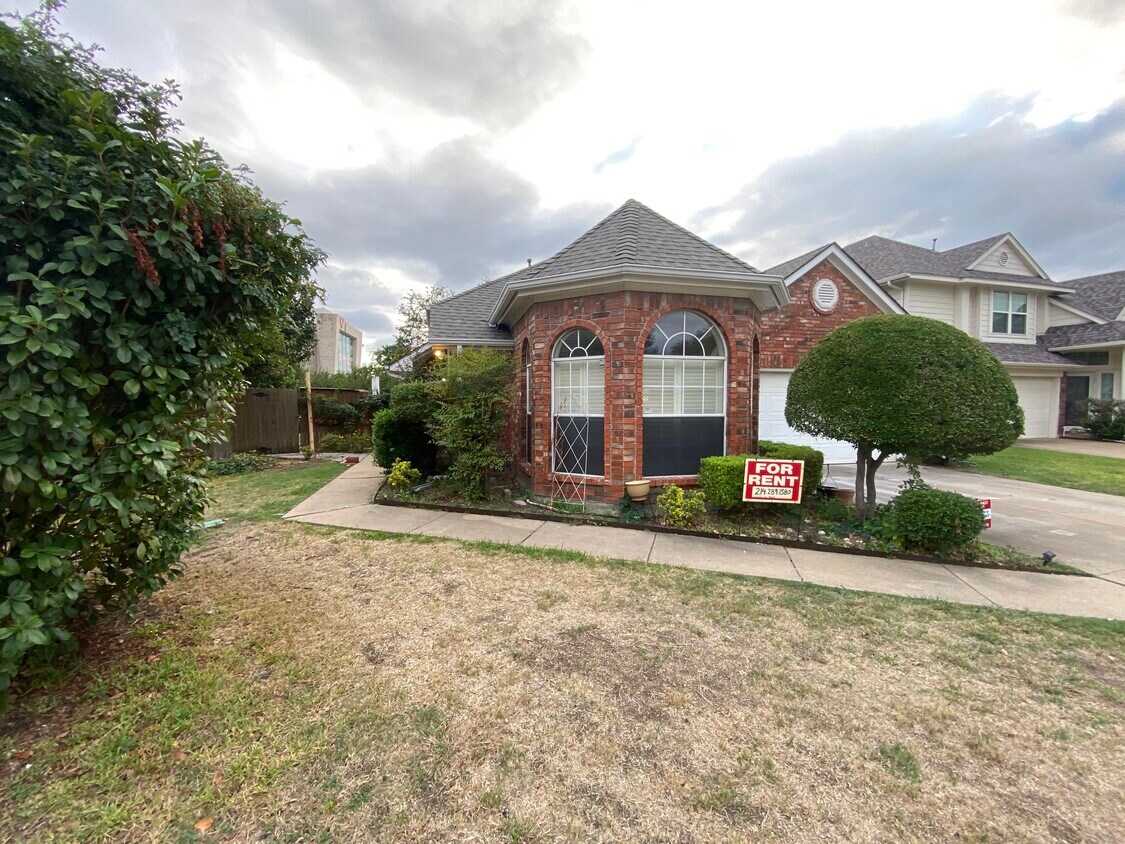 Primary Photo - 4644 Booth Dr