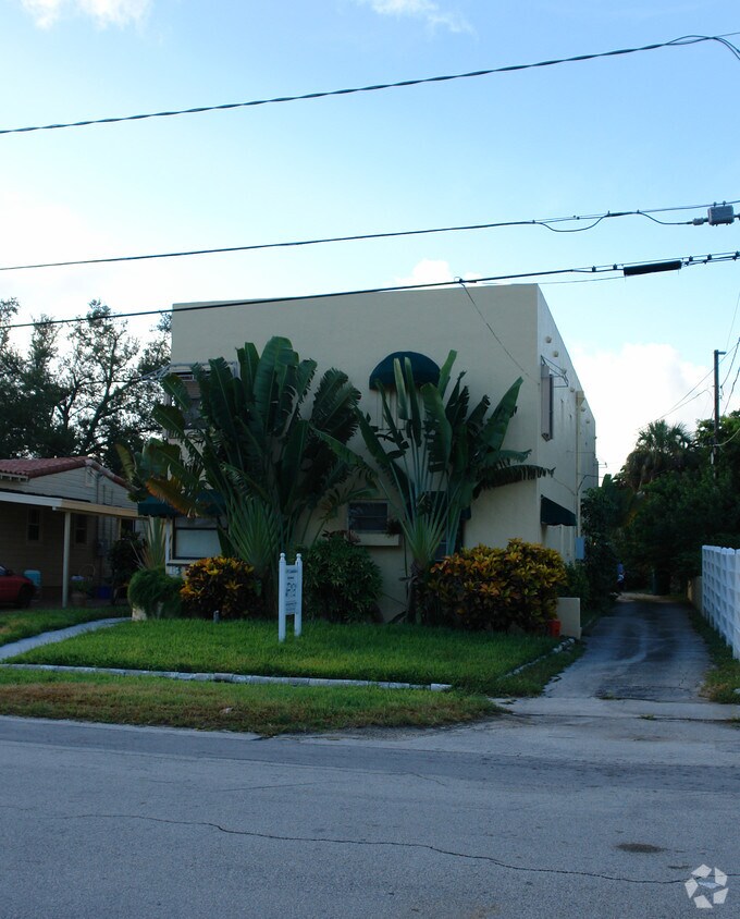 Foto del edificio - 14 SE 10th St