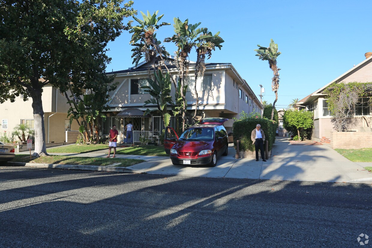Primary Photo - 119 N Belmont St