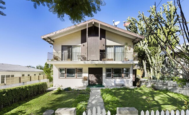 Foto del edificio - 1641 Maltman Ave
