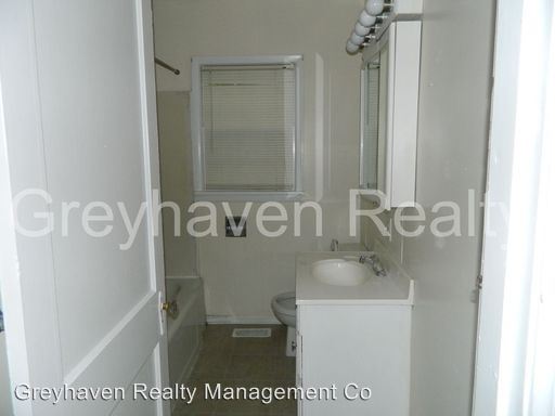 Building Photo - 4707 Montview Dr