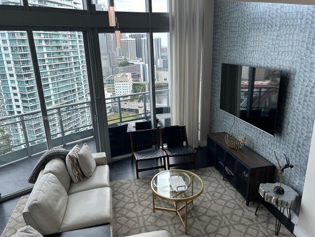 Foto del edificio - 690 SW 1st Ct