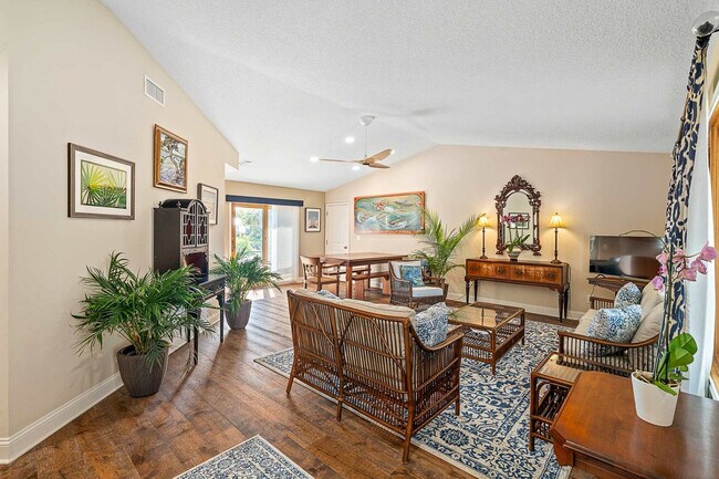 Foto del edificio - 430 Arricola Ave