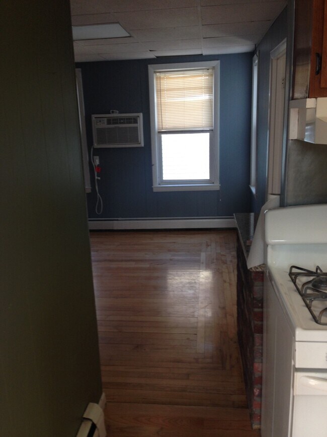 Foto del edificio - 805-807 Merrimack Street