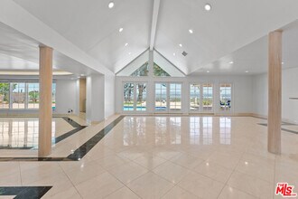 Building Photo - 4159 Regal Oak Dr