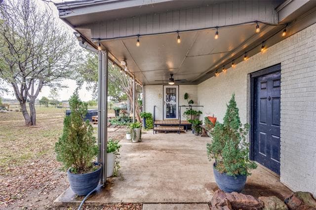 Building Photo - 1200 Tipps Rd