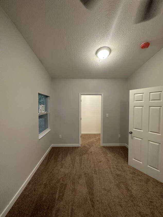 Primary Photo - 121 E Coleman Cir