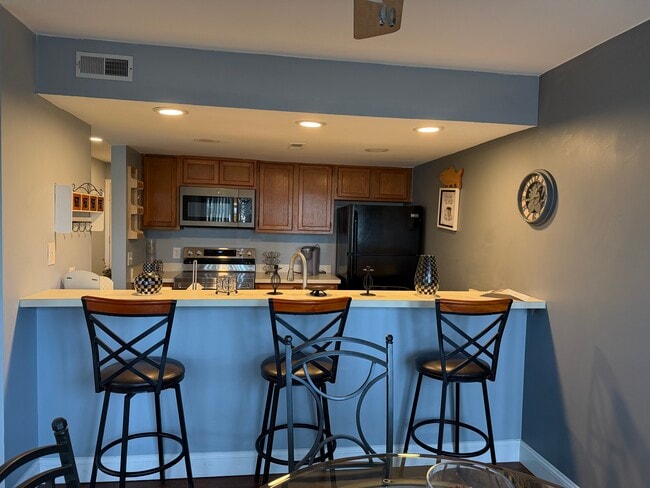 Foto del edificio - 1025 Plantation Dr W