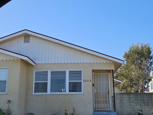 Building Photo - 25515 Senator Ave