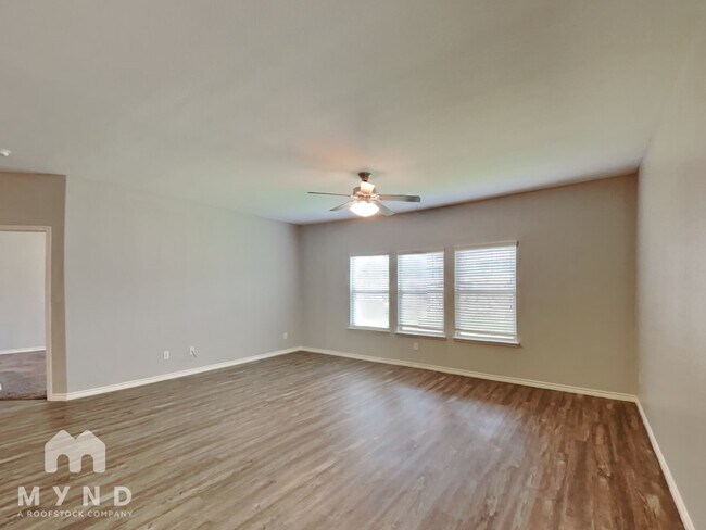 Foto del edificio - 622 Bassett Hall Rd