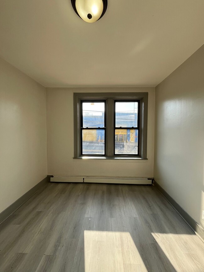 Foto del edificio - 836 Communipaw Ave