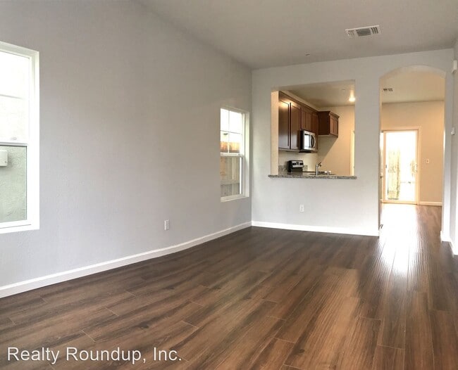 Building Photo - 3 br, 2.5 bath House - 8108 Creeping Willo...
