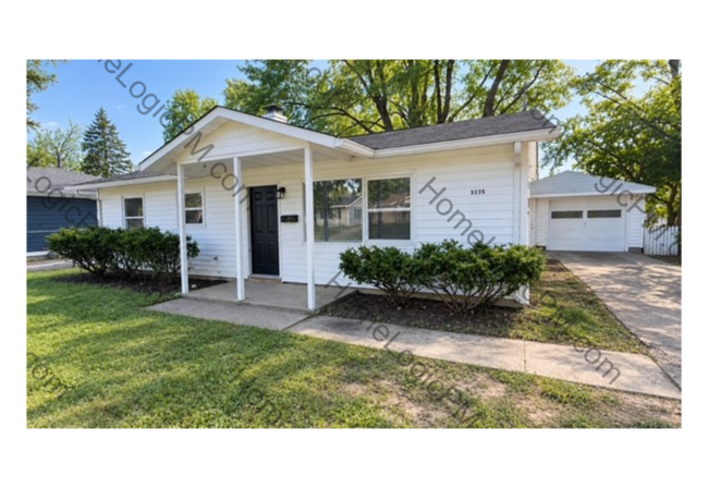 WESTSIDE - 3 BEDROOM RANCH HOME AVAILABLE NOW! - WESTSIDE - 3 BEDROOM RANCH HOME AVAILABLE NOW!