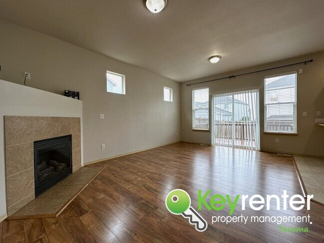 Building Photo - Puyallup Gorgeous 4Bed/2.5Bath Craftsman h...