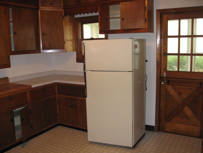 Foto del edificio - Spacious Madison 4-Bedroom Near Camp Randa...