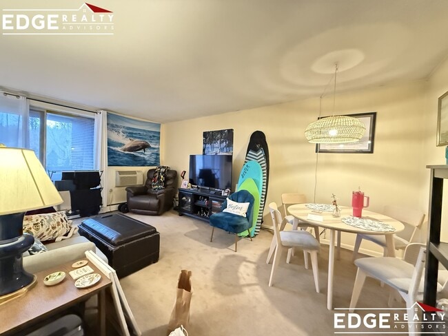 Photo - 140 Kenrick St Apartment