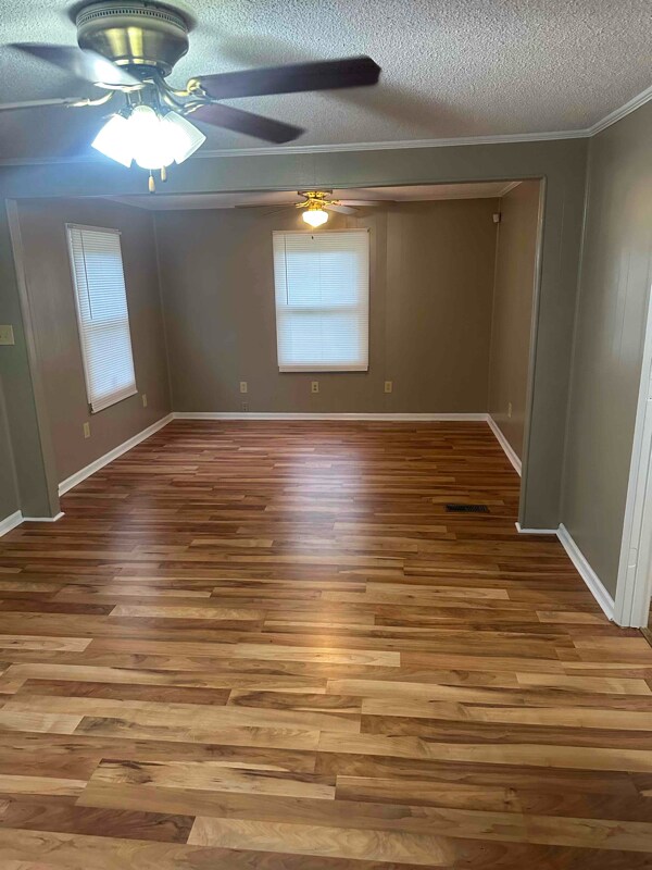 Building Photo - 203 Willowside Dr