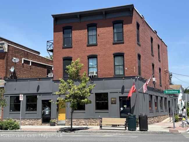 Building Photo - 666 Broadway